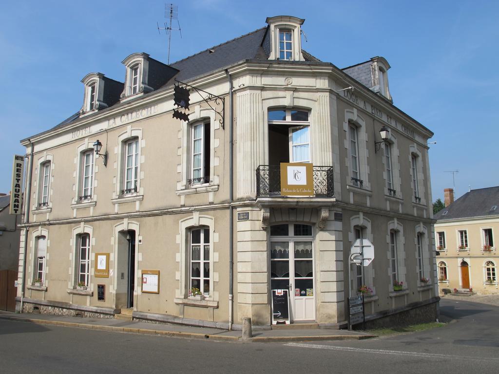 Le Relais De La Caleche Hotel Saint-Denis-dʼAnjou Exterior foto